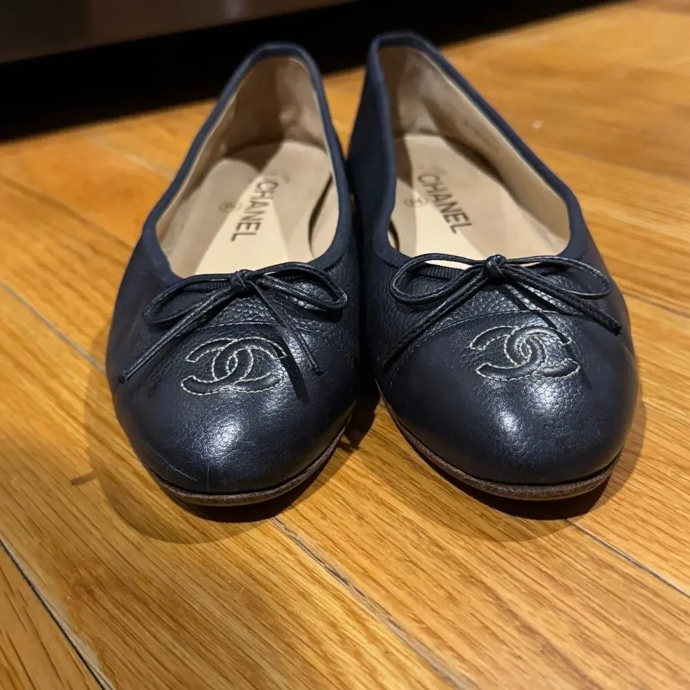 Authentic Chanel 37.5 Dark Navy Blue (Like Black) Ballet Flats Caviar Leather CC